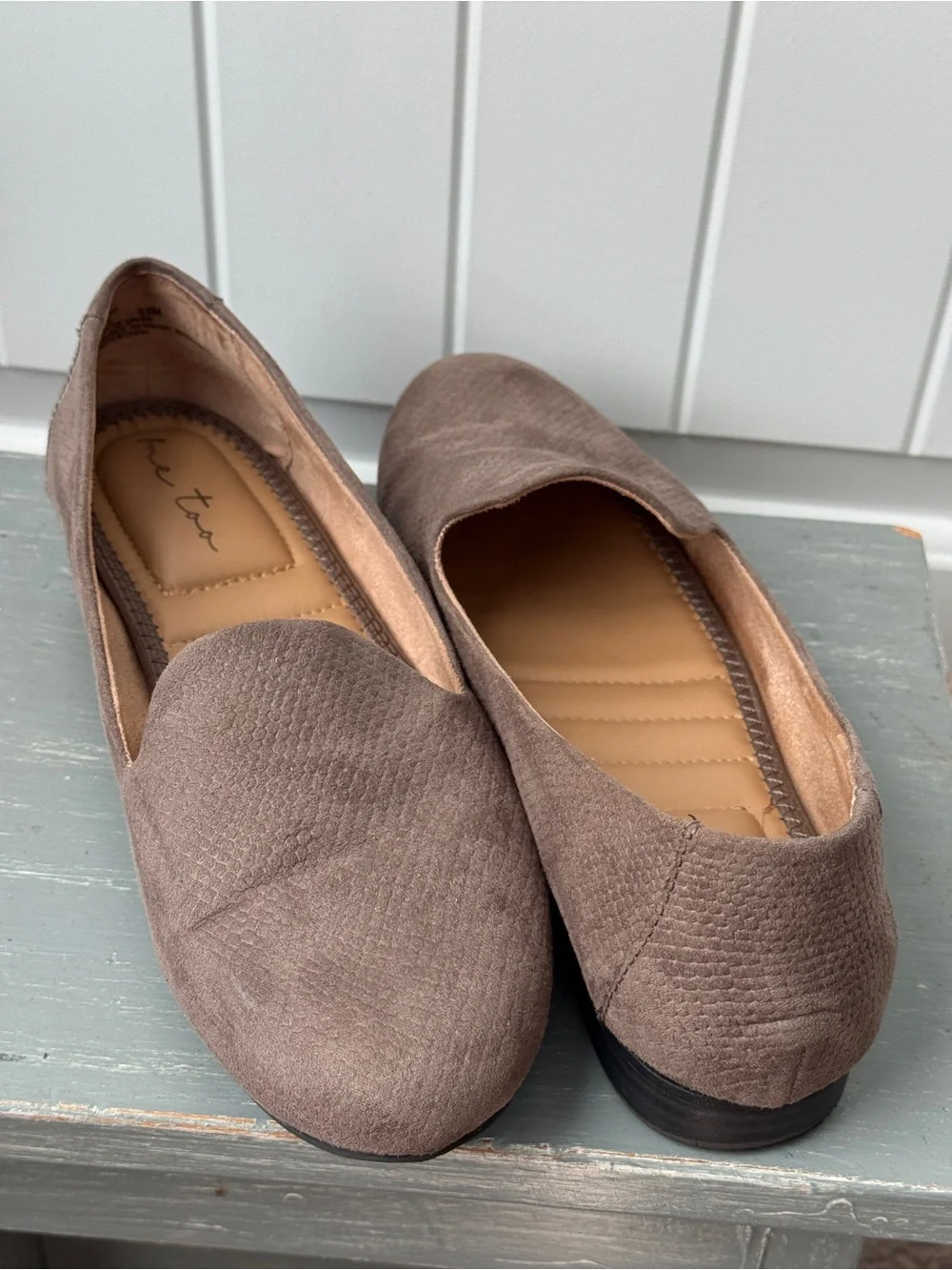 Me Too Women’s Taupe Slip-On Loafers - Classic Flat Shoes Size 9.5 M